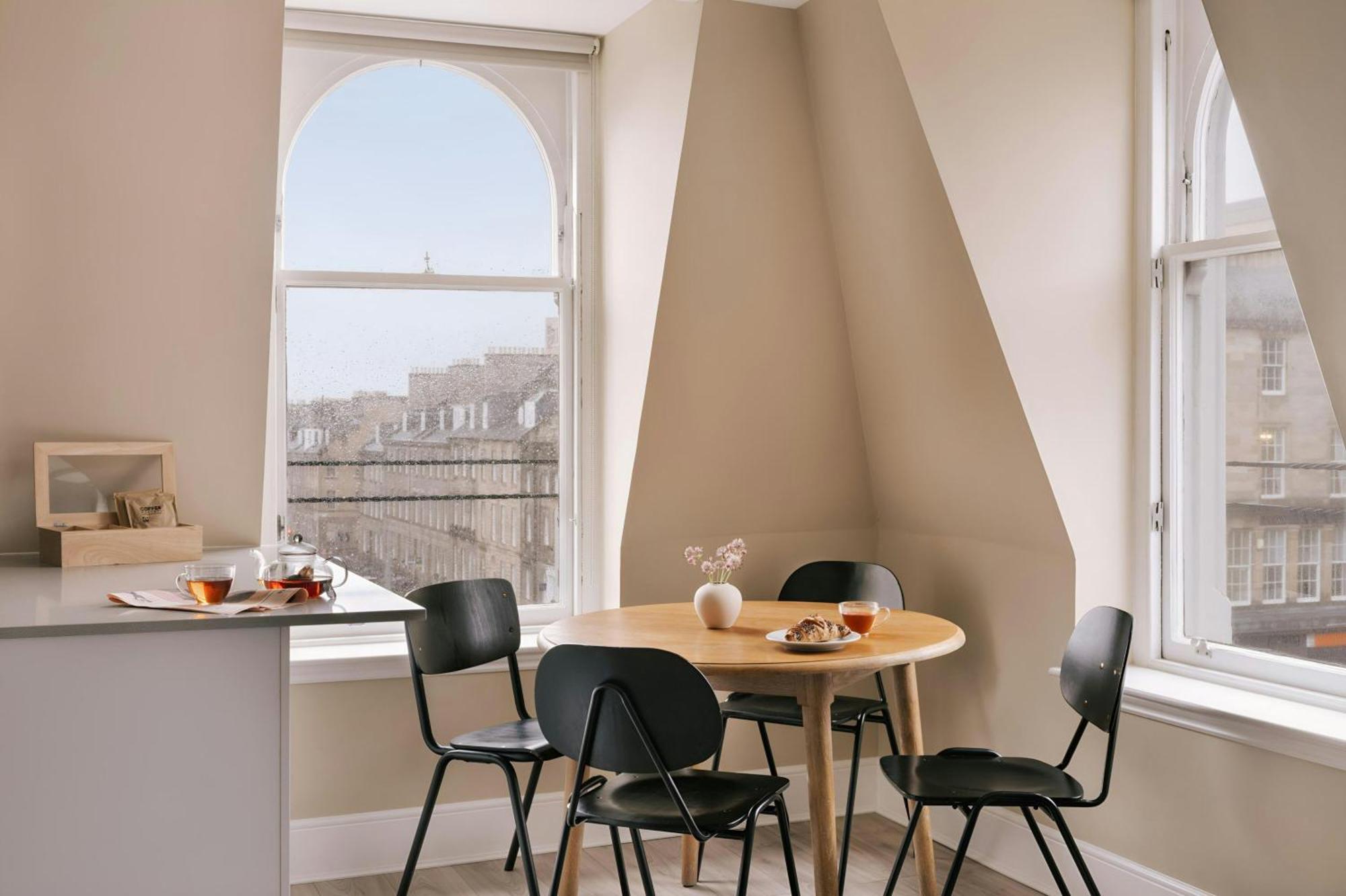 Sonder By Marriott Bonvoy Royal Garden Apartments New Town 에든버러 외부 사진
